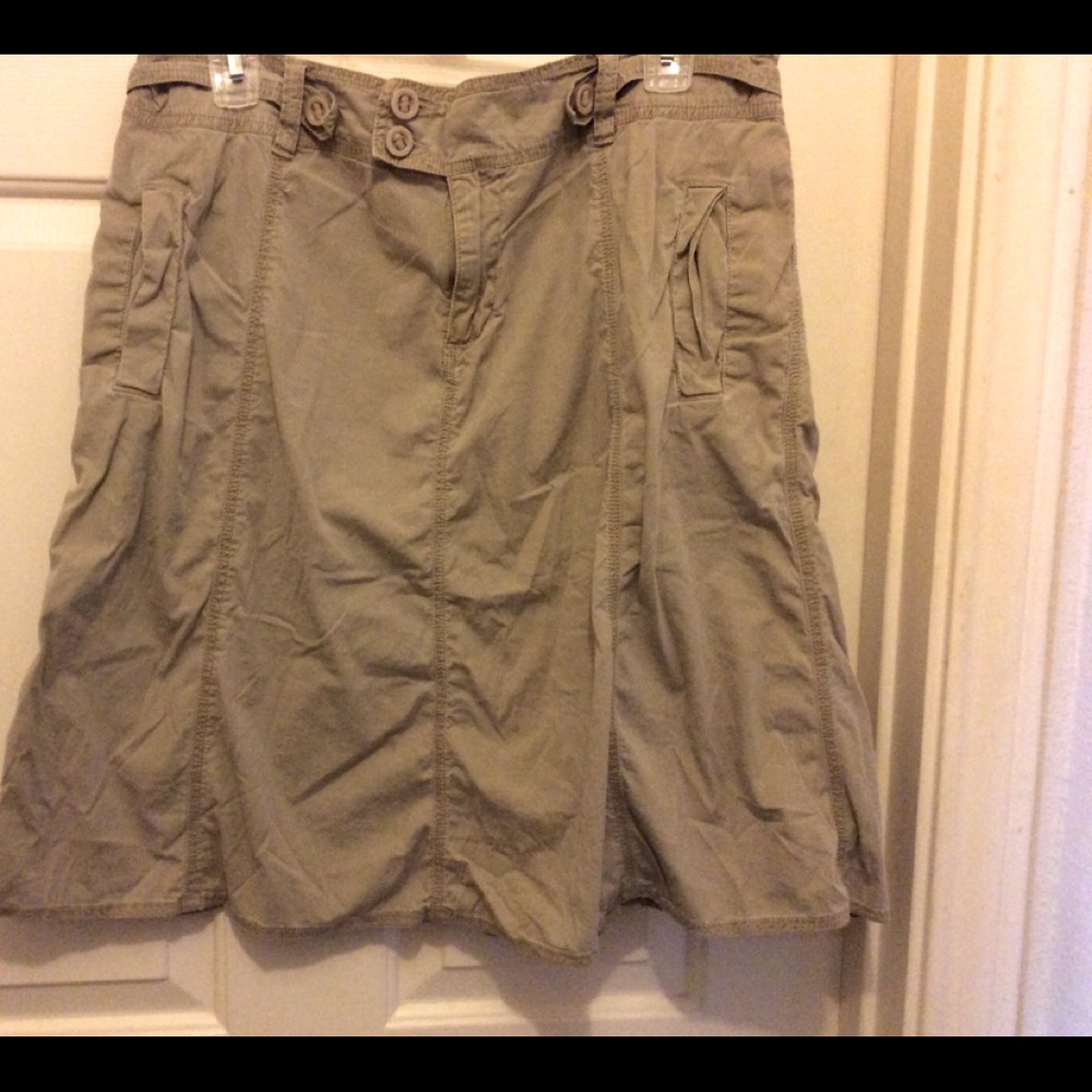 Z Cavaricci 12 tan gored skirt zip front pockets